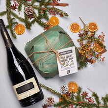 Carica l'immagine nel visualizzatore di Gallery, Panettone farcito con crema al pistacchio