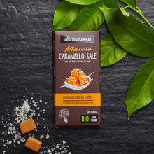 Carica l'immagine nel visualizzatore di Gallery, CIOCCOLATO MASCAO AL LATTE CON CARAMELLO E SALE - BIO | COD. 00001059 | 80 g