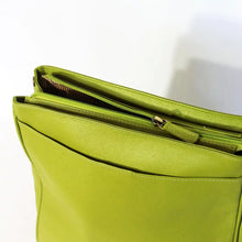 Carica l'immagine nel visualizzatore di Gallery, Zaino Kurinji verde prato
