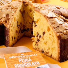 Carica l'immagine nel visualizzatore di Gallery, Colomba pasquale con pesca e cioccolato - 750g COD. 8095
